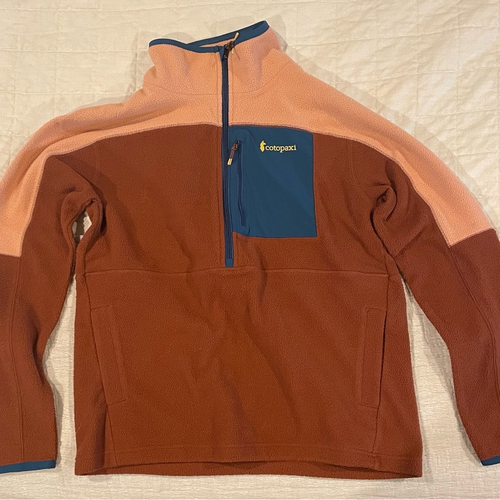 Women’s Cotopaxi  pullover. Size L